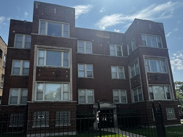 7223 S Euclid Ave Unit 3B, Chicago, IL 60649 - photo 1