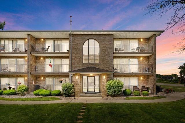 10238 SW Hwy Unit 1B, Chicago Ridge, IL 60415 - photo 1