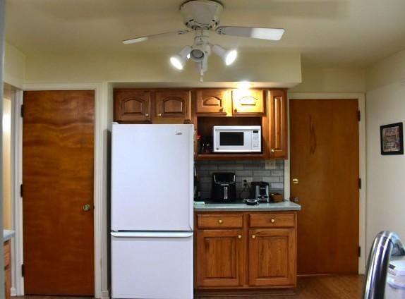 728 Broadway Ave, Sterling, IL 61081 - photo 22