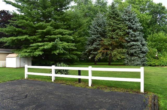 728 Broadway Ave, Sterling, IL 61081 - photo 9