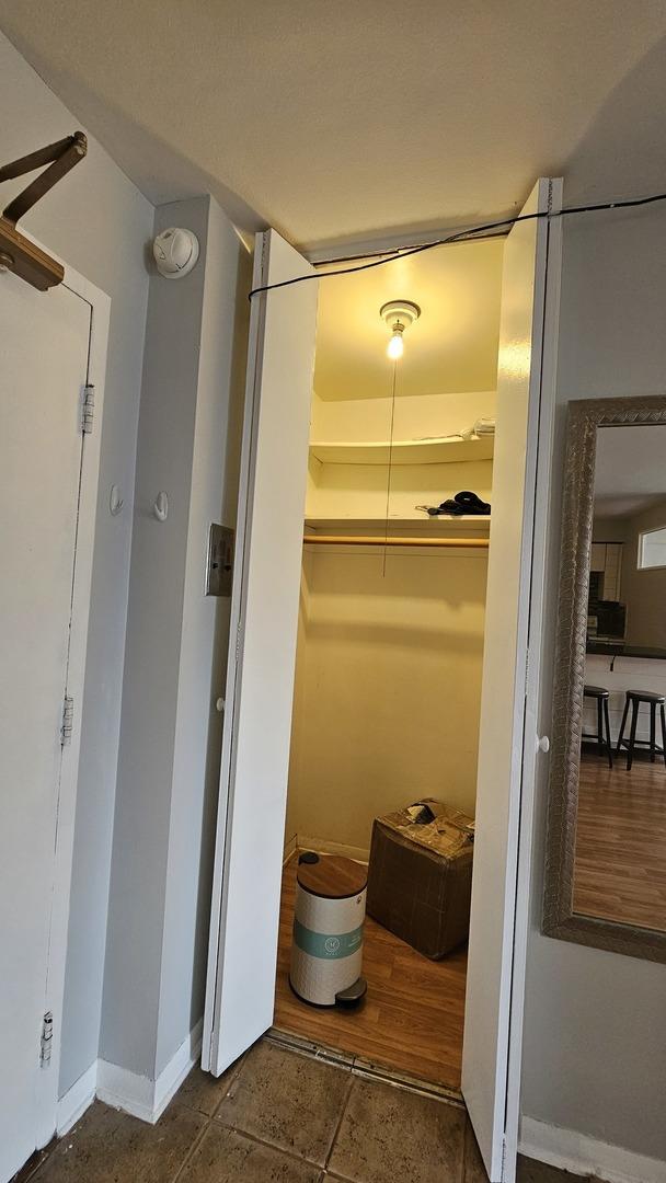 6300 N Sheridan Rd Unit 107, Chicago, IL 60660 - photo 17