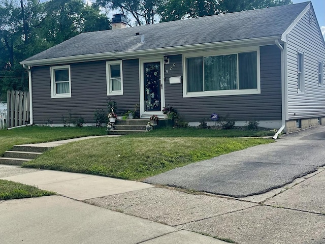 520 W Pleasure Ct, Aurora, IL 60506 - photo 1