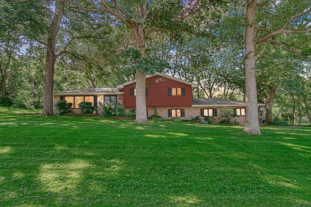 3421 Dallas Rd, Rockford, IL 61109 - photo 2