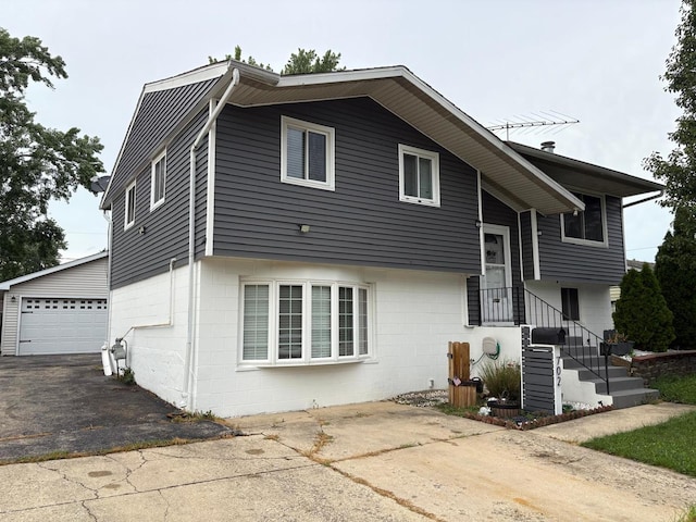 702 Union Ave, Romeoville, IL 60446 - photo 2
