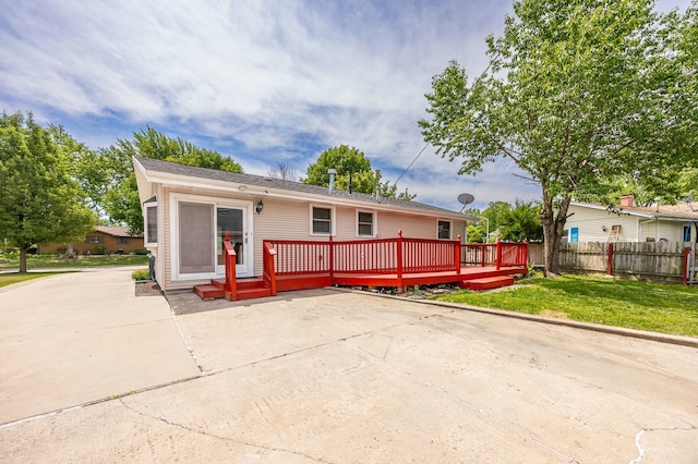 209 Shawnee Dr, Carol Stream, IL 60188 - photo 2