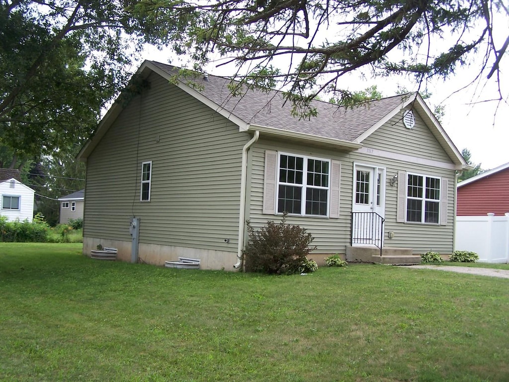 7117 Seminole Dr, Wonder Lake, IL 60097 - photo 1