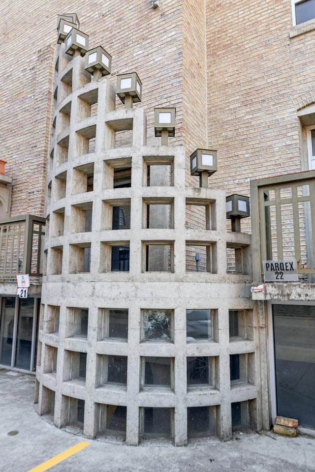 165 N May St, Chicago, IL 60607 - photo 6