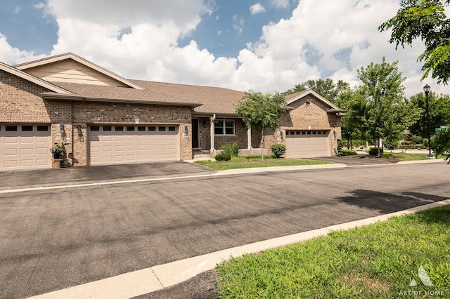 544 N Woodland Ct, Addison, IL 60101 - photo 4