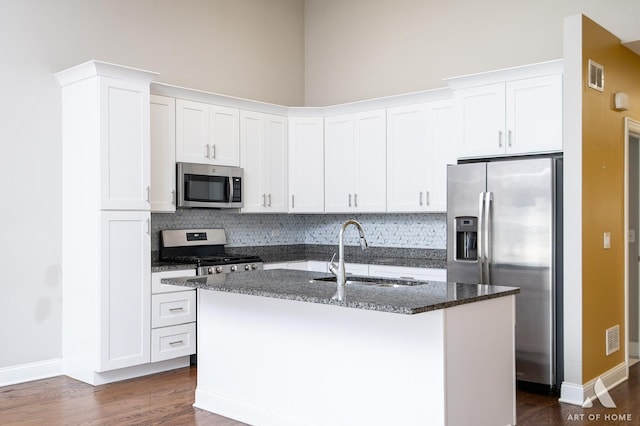 544 N Woodland Ct, Addison, IL 60101 - photo 8