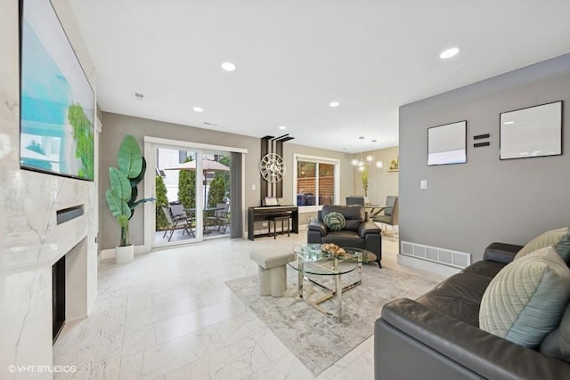 539 Willowcreek Ct Unit 3-17, Clarendon Hills, IL 60514 - photo 4