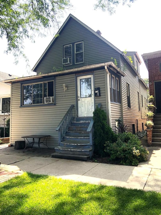 4134 N Kolmar Ave, Chicago, IL 60641 - photo 1