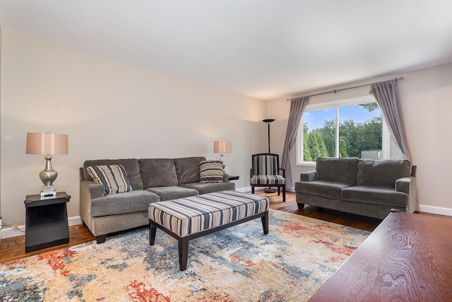 651 Iroquois Trl, Carol Stream, IL 60188 - photo 5