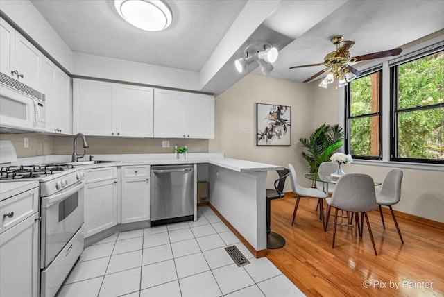 2123 N Clark St Unit 3R, Chicago, IL 60614 - photo 8