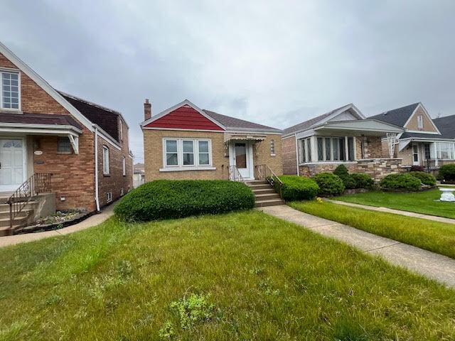 6736 S Kolin Ave, Chicago, IL 60629 - photo 1