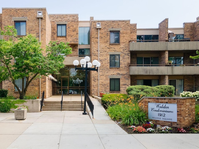 1912 Prairie Sq Unit 234, Schaumburg, IL 60173 - photo 1