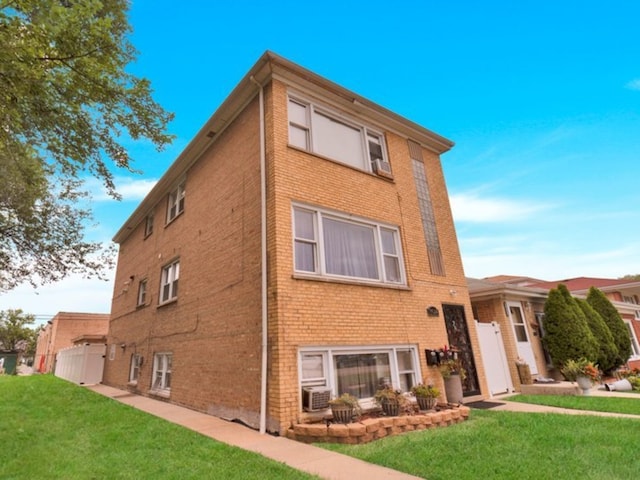 7524 W 63rd Pl, Summit, IL 60501 - photo 1