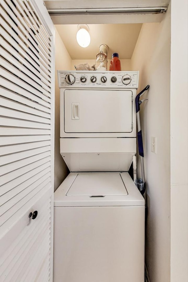 661 W Division St Unit B, Chicago, IL 60610 - photo 19