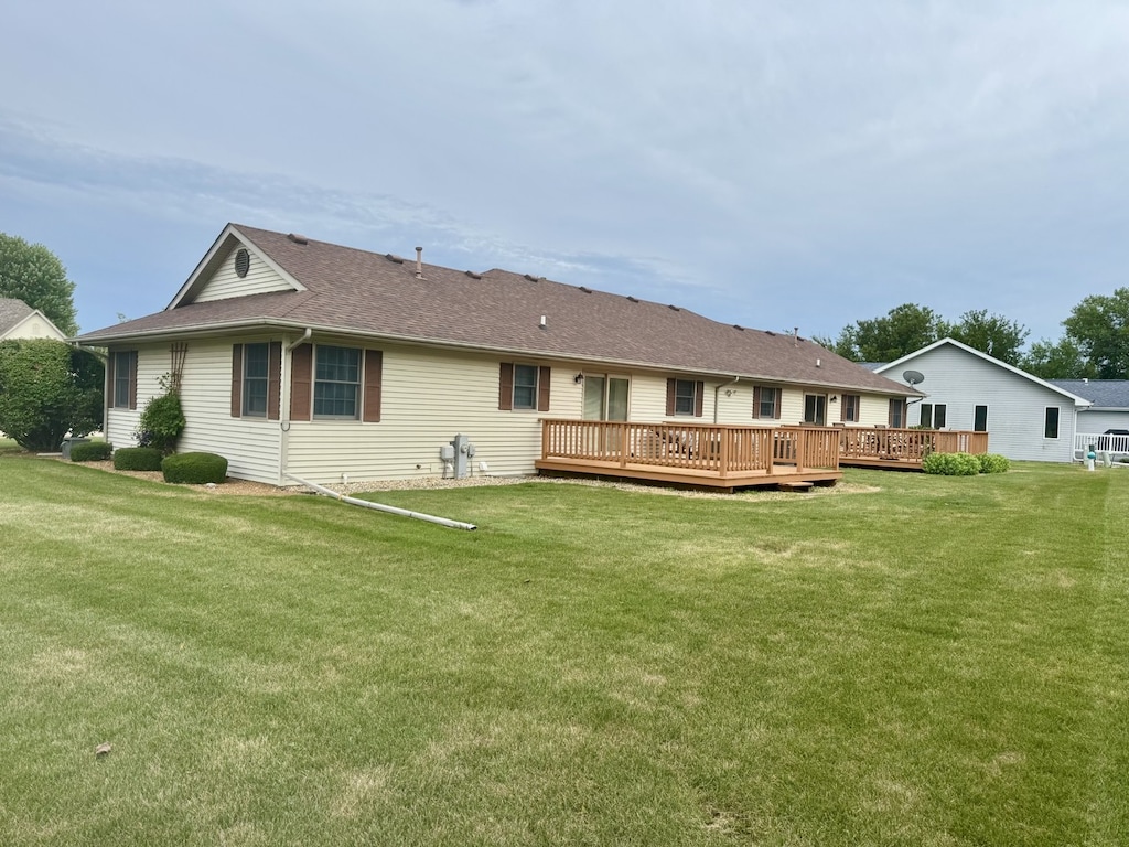2510 Pulaski St, Peru, IL 61354 - photo 2