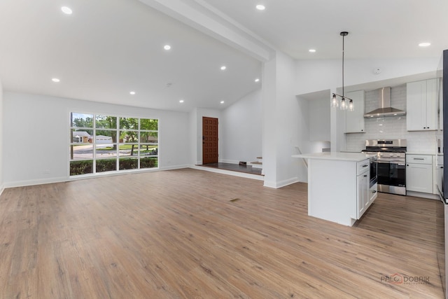 522 N Castle Rd, Addison, IL 60101 - photo 13