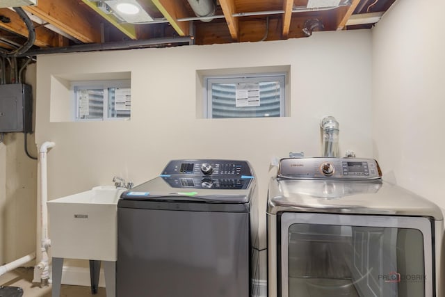 522 N Castle Rd, Addison, IL 60101 - photo 35