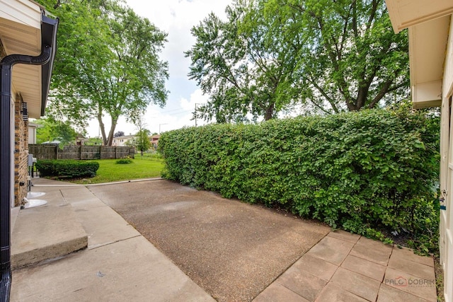 522 N Castle Rd, Addison, IL 60101 - photo 36