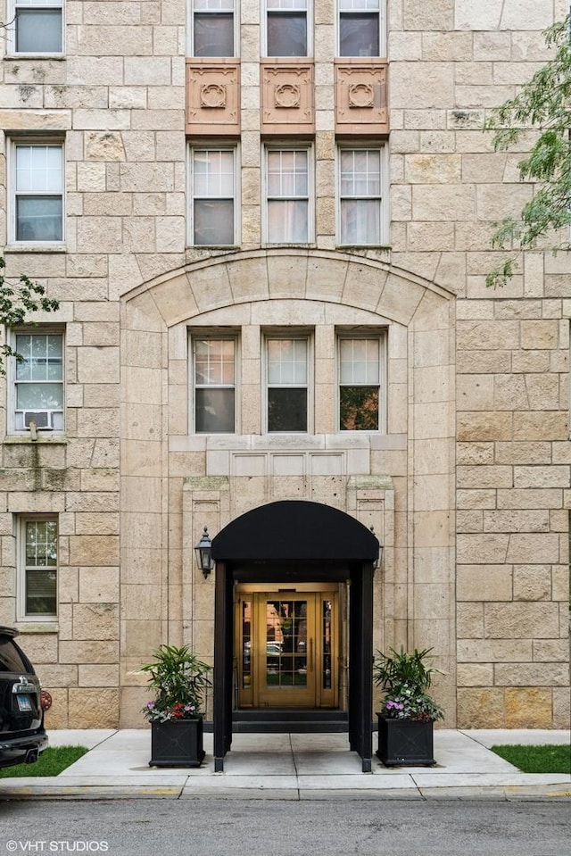 5000 S E End Ave Unit 23A, Chicago, IL 60615 - photo 1