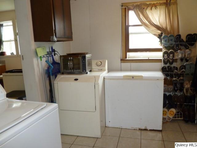 105 W 3rd Ave, La Harpe, IL 61450 - photo 19