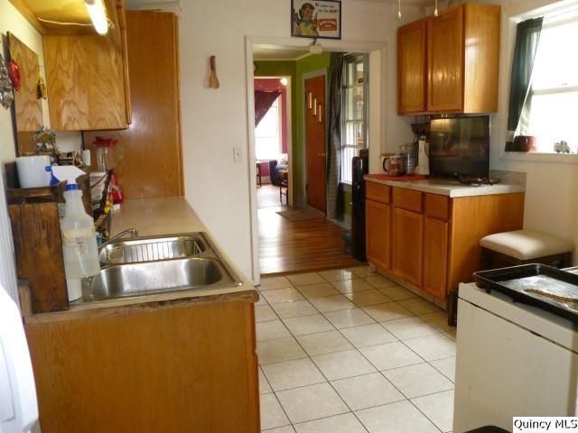 105 W 3rd Ave, La Harpe, IL 61450 - photo 21