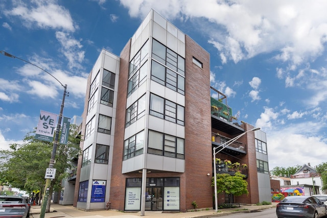 808 N Greenview Ave Unit 3B, Chicago, IL 60642 - photo 1
