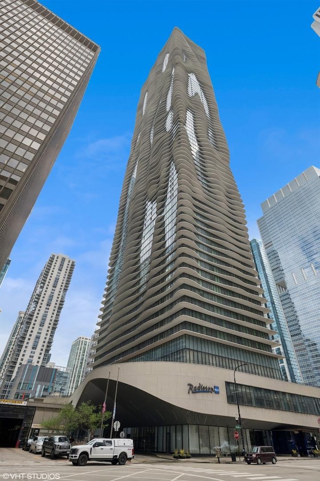 225 N Columbus Dr Unit P2-112, Chicago, IL 60601 - photo 1