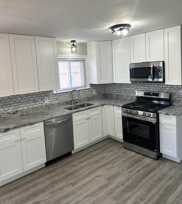 956 Greenbay Ave, Calumet City, IL 60409 - photo 8