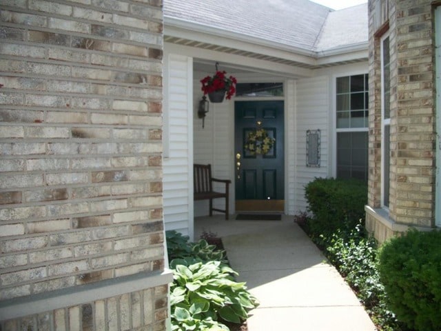 21419 Mays Lake Dr, Crest Hill, IL 60403 - photo 2