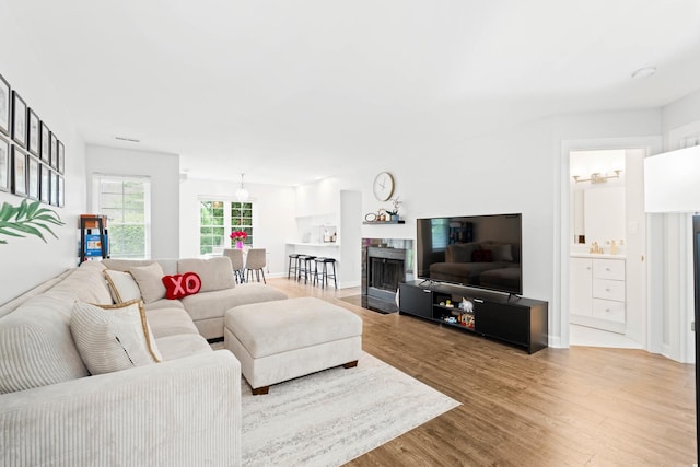 130 Crest Wood Ct Unit 1, Schaumburg, IL 60195 - photo 4
