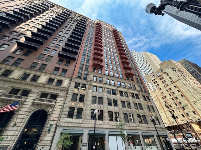 208 W Washington St Unit 1006, Chicago, IL 60606 - photo 17