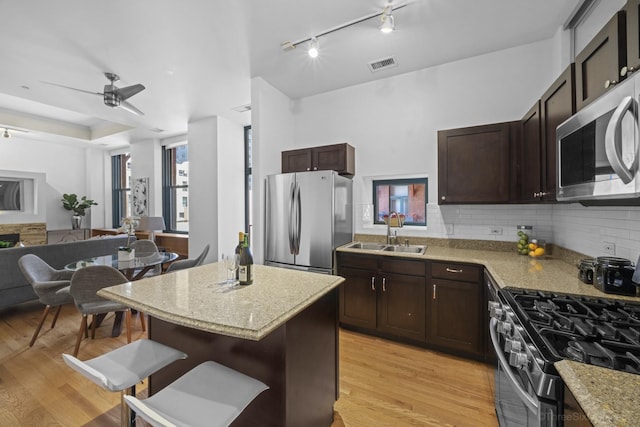 208 W Washington St Unit 1006, Chicago, IL 60606 - photo 3
