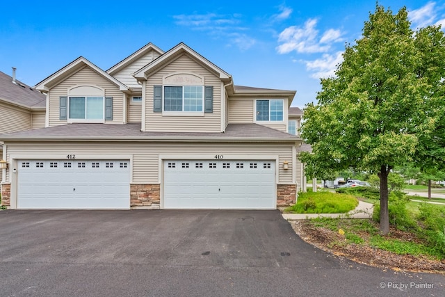 410 S Jade Ln, Round Lake, IL 60073 - photo 1