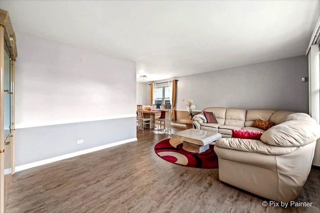 2012 Newport Cir, Hanover Park, IL 60133 - photo 4