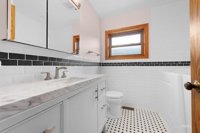 3320 N Natoma Ave, Chicago, IL 60634 - photo 13