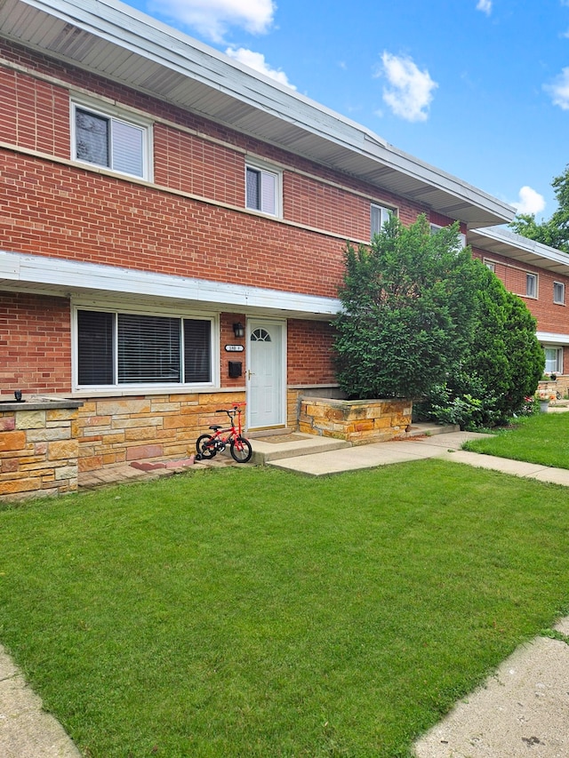 180 E NW Hwy Unit F, Des Plaines, IL 60016 - photo 1