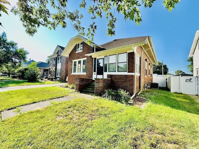 215 W Washington St, Streator, IL 61364 - photo 1