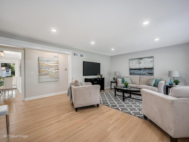 114 S Linden Ave, Palatine, IL 60074 - photo 2