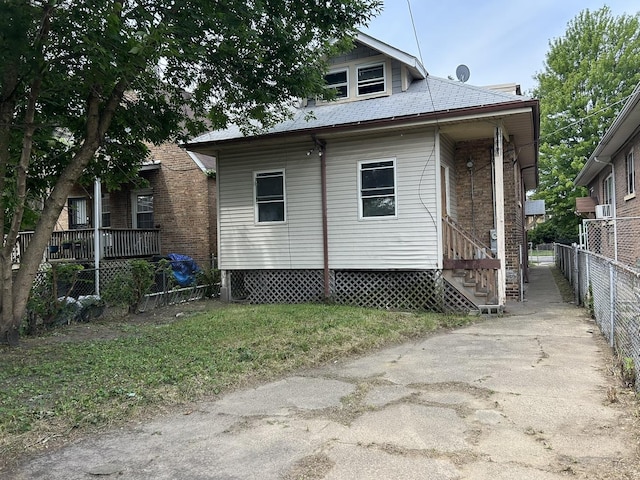 8351 S Paxton Ave, Chicago, IL 60617 - photo 5