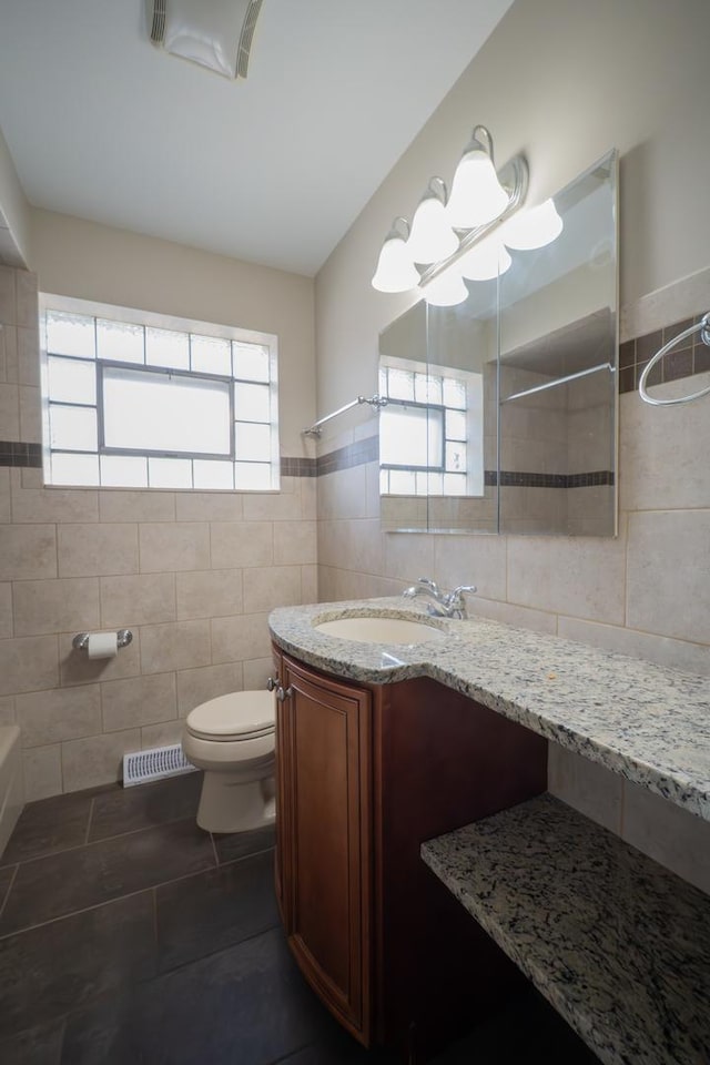 3039 Sarah St, Franklin Park, IL 60131 - photo 9