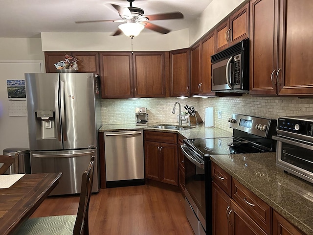 320 Claymoor Rd Unit 2D, Hinsdale, IL 60521 - photo 2