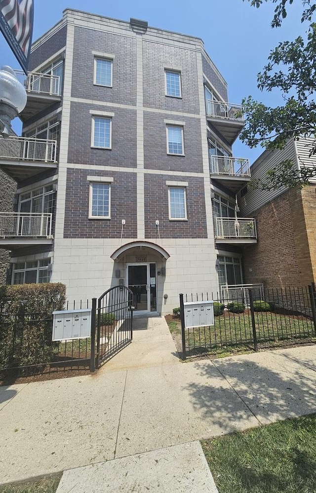 7930 W Grand Ave Unit 2E, Elmwood Park, IL 60707 - photo 1