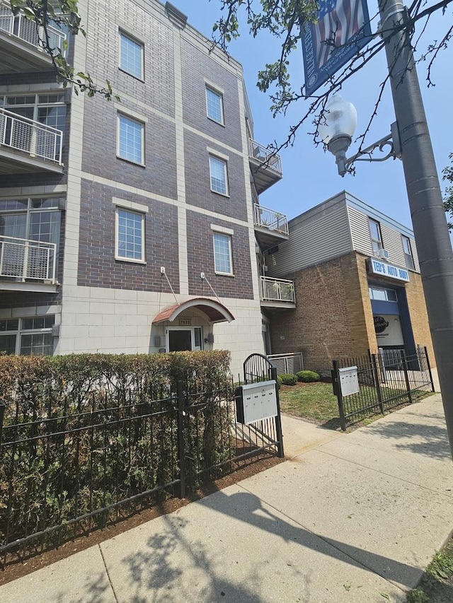 7930 W Grand Ave Unit 2E, Elmwood Park, IL 60707 - photo 2