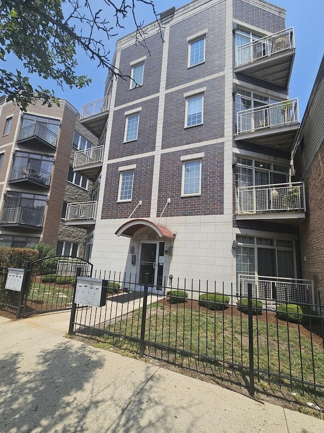 7930 W Grand Ave Unit 2E, Elmwood Park, IL 60707 - photo 3