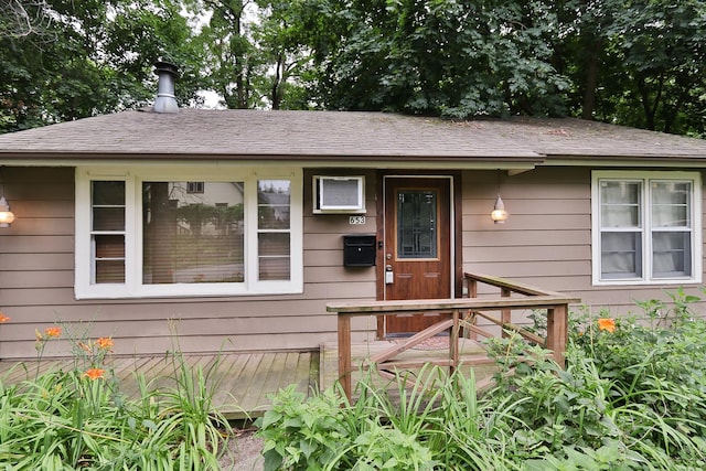 653 Eastview St, Elgin, IL 60120 - photo 2