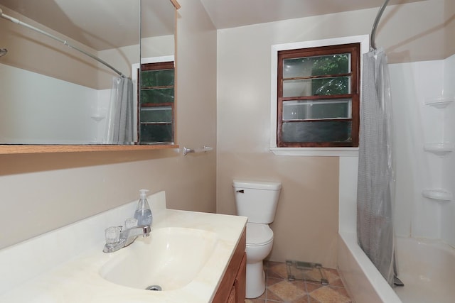 653 Eastview St, Elgin, IL 60120 - photo 14