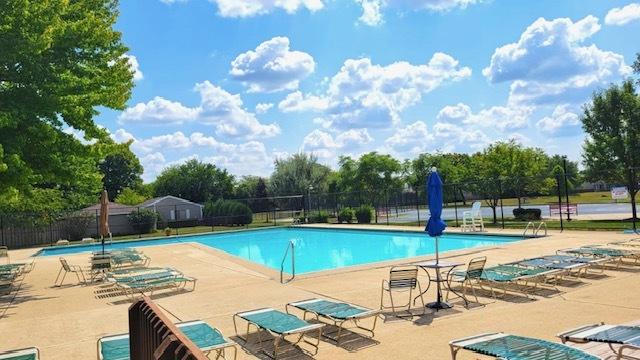 580 Mesa Verde Ct, Carol Stream, IL 60188 - photo 40